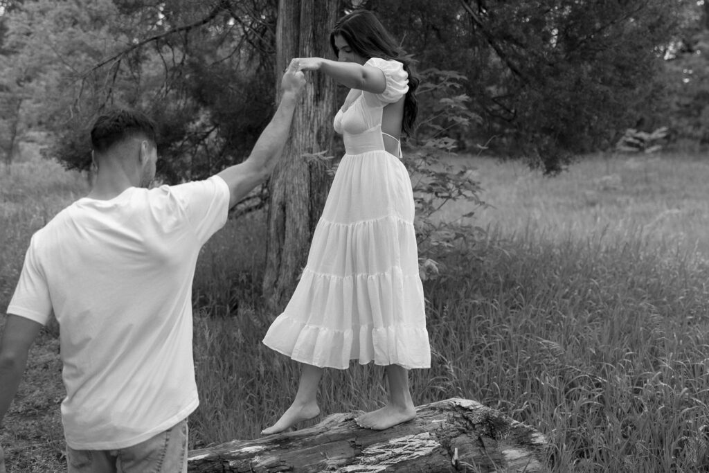 flowing dress for engagement photo outfit 