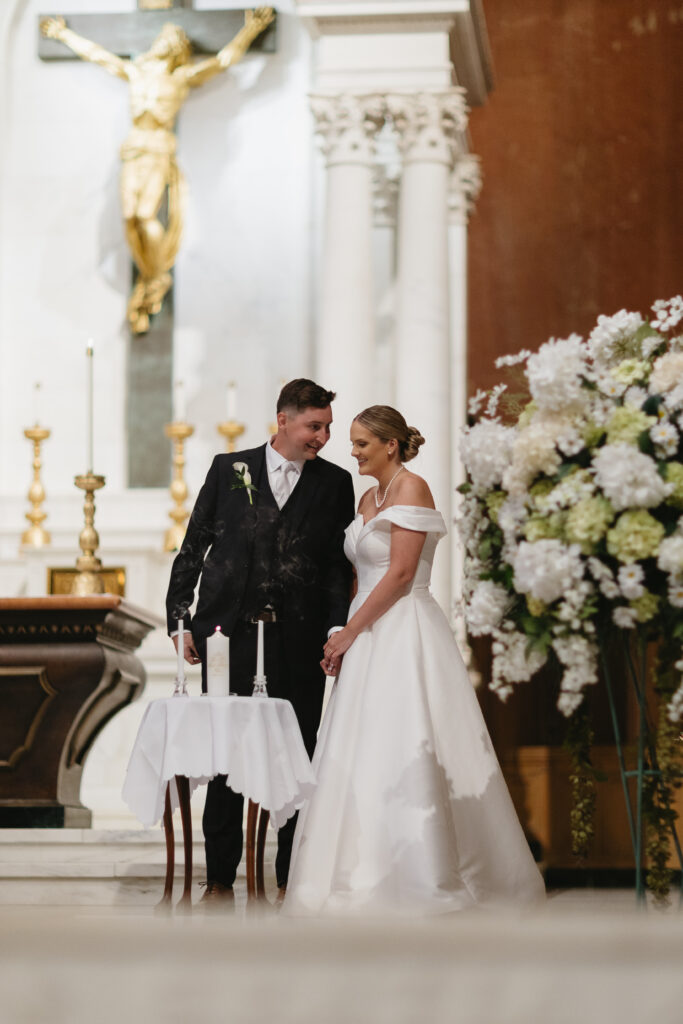 unity candle at wedding ceremony 